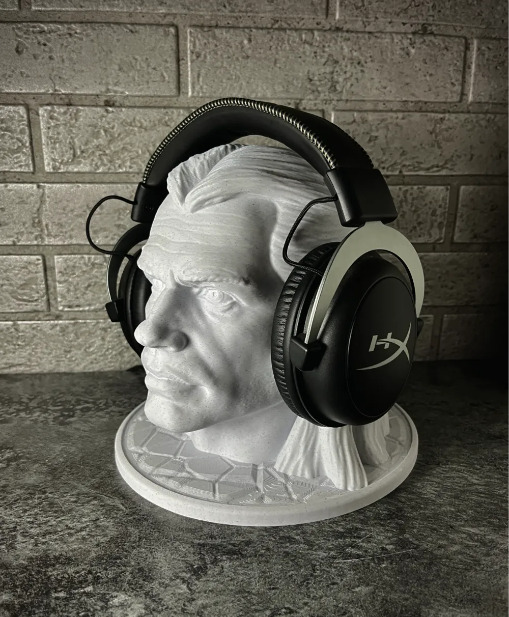 Geralt of Rivia (The Witcher) Headphone Stand