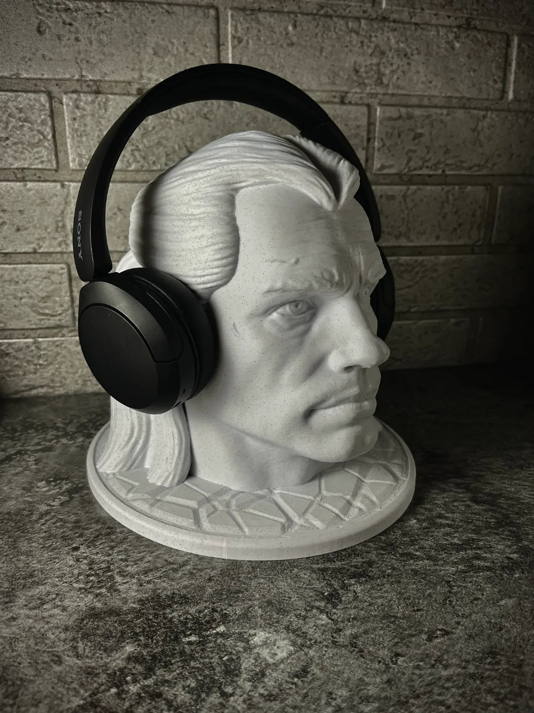 Geralt of Rivia (The Witcher) Headphone Stand