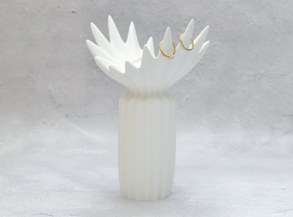 Thorn Tray