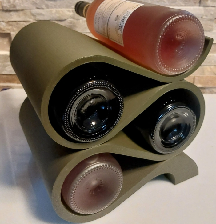 Curvy Wine Bottle Holder